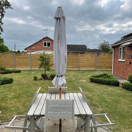 The Hideaway Villa Stratford-upon-Avon Exterior foto