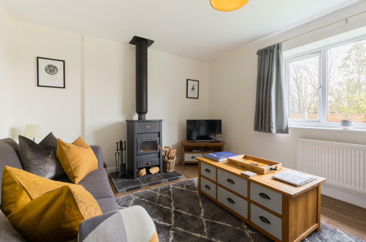 The Hideaway Villa Stratford-upon-Avon Exterior foto